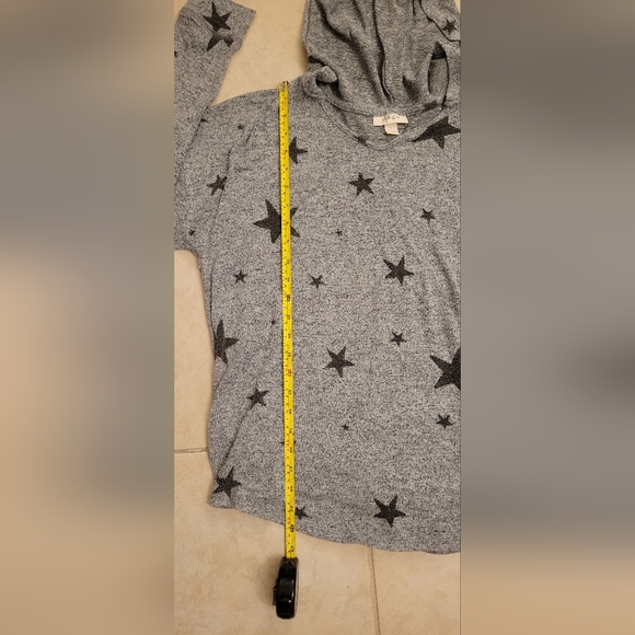 Style & Co Woman's Star Lightweight Hoodie, Grey, Size L - Like New - Picture 4 of 5